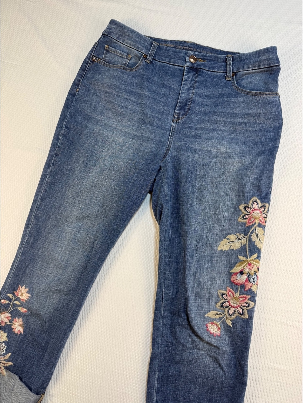 Chicos So Slimming Girlfriend Jeans Size 10P Floral Embroidered Cuff Boho Ankle